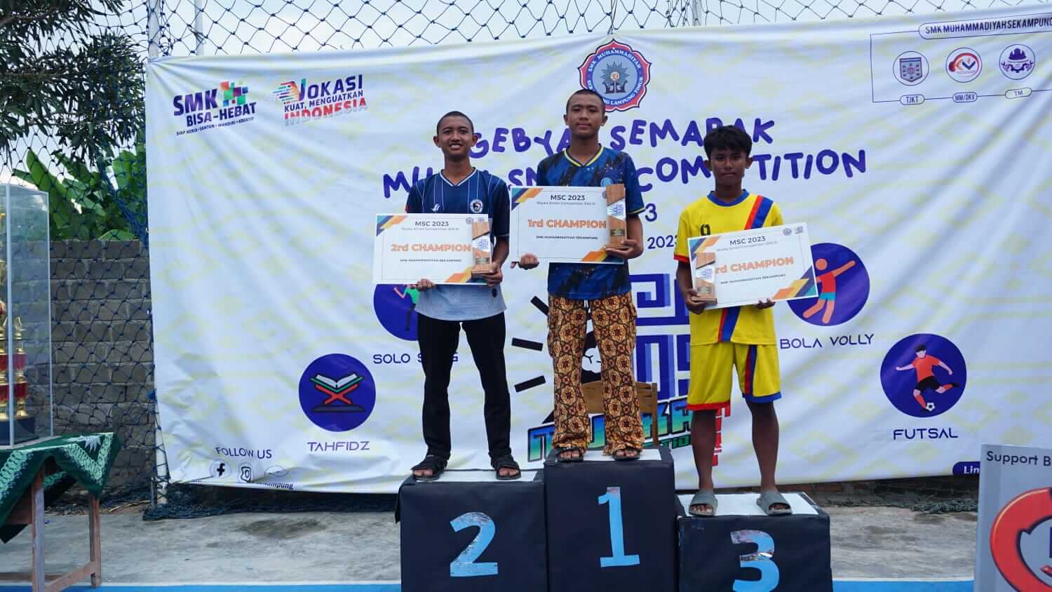 Read more about the article Lagi, SPALGI SMPMu Al-Ghifari Menangkan Lomba Futsal Muska Competition